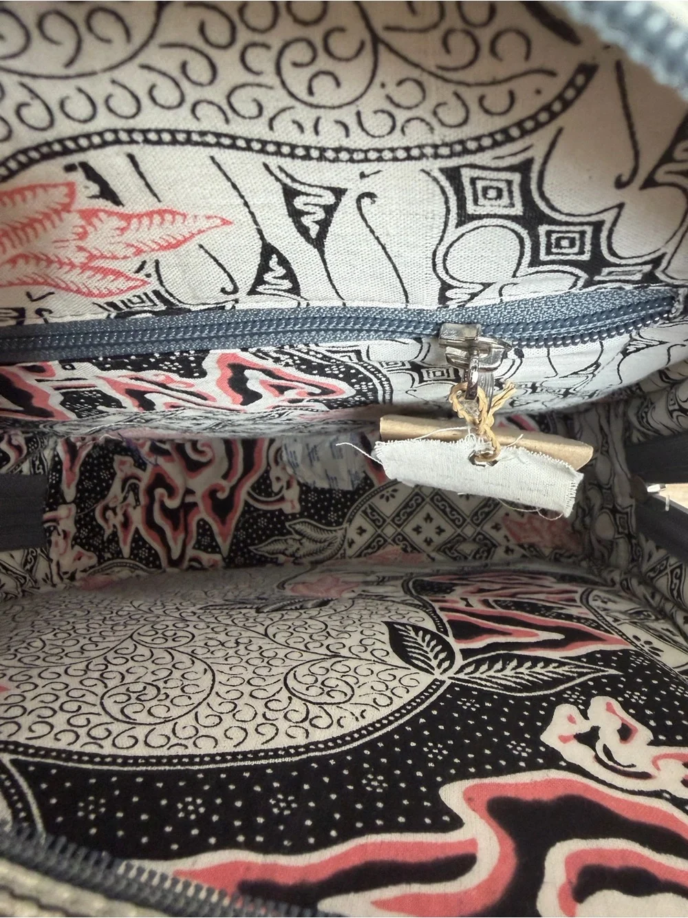 NWT Banda Kali Embroidered Geometric Crossbody Bag in Black & Cream